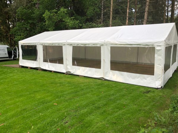Tente de réception clanche 6x4m en location à Marche-en-Famenne – Private Garden Belgique