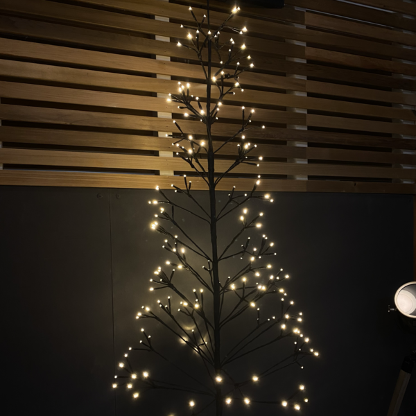 Sapin de Noël LED noir en location chez Private Garden