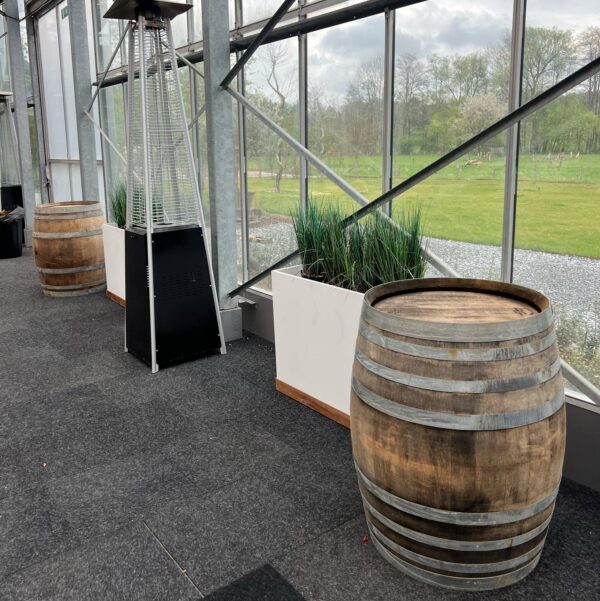 Tonneau à vin en bois