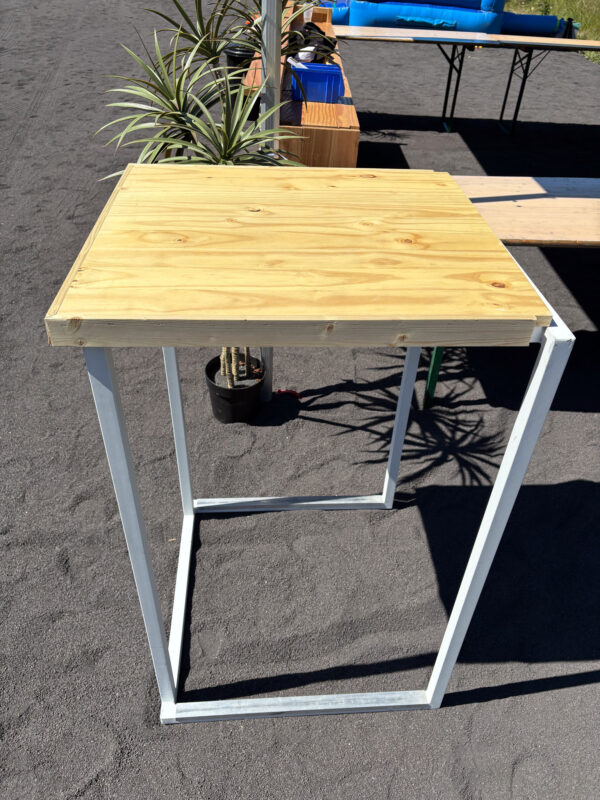 Table mange de bout blanche avec tablette en bois